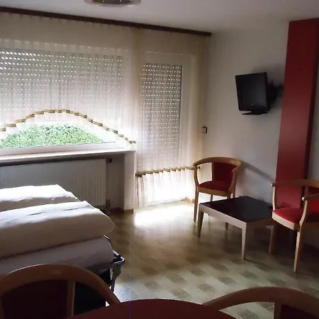 Krone 3* Niederstotzingen