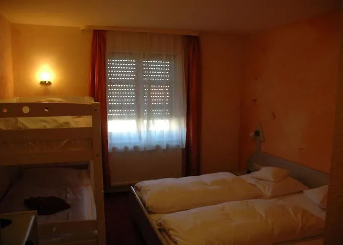 Krone 3* Niederstotzingen